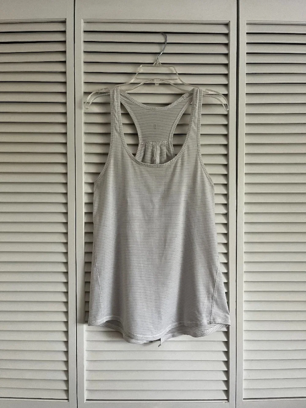 Lululemon Salute The Sun Tank top light grey fits size 2 or 4